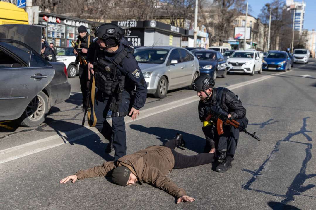 В Україні порушили 200 справ за незаконне розповсюдження інформації про переміщення ЗСУ/Фото: Getty Images