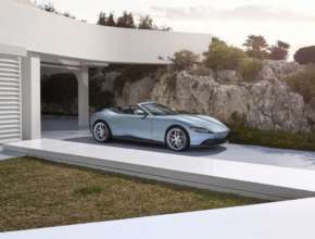 Фото: Ferrari Олицетворение слова "элегантность": Ferrari показала кабриолет Roma Spider с тканевым верхом