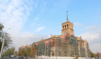 Андрющенко показав вулицю Маріуполя до її знищення окупантами / Фото: Скриншот Андрющенко показав вулицю Маріуполя до її знищення окупантами / Фото: Скриншот