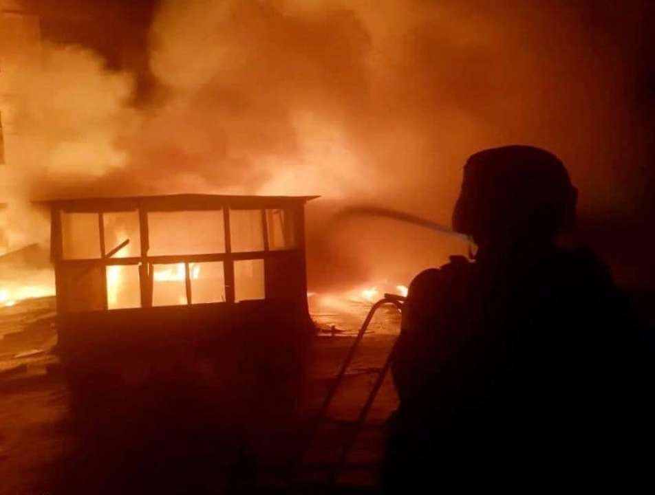 Наслідки ворожих обстрілів на 07.08.2024/Фото: dsns_telegram росіяни обстріляли центр Херсона, здійнялися пожежі: наслідки ворожих обстрілів на 07.08.2024
