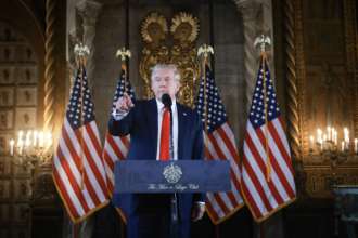 Трамп звернувся до американців у соціальній мережі X / Фото: Joe Raedle/Getty Images Трамп звернувся до американців у соціальній мережі X / Фото: Joe Raedle/Getty Images
