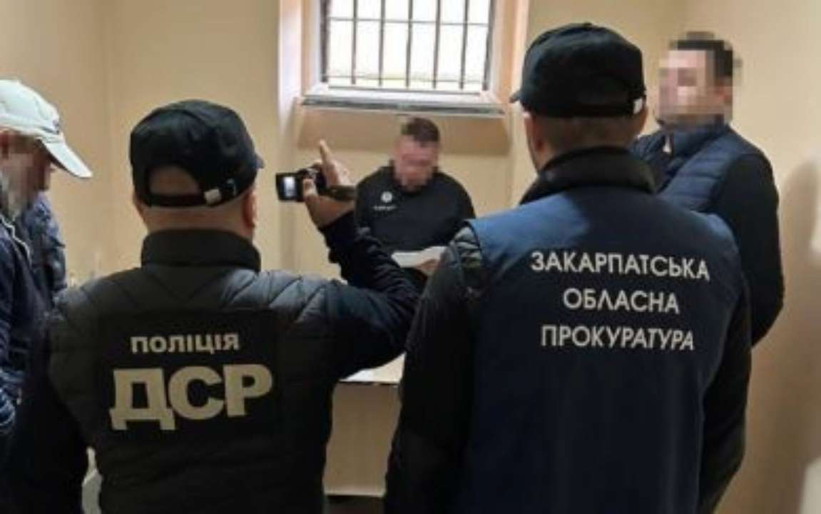Учасники "сходки" також вирішували між собою питання надання особам того чи іншого статусу в злочинному світі
