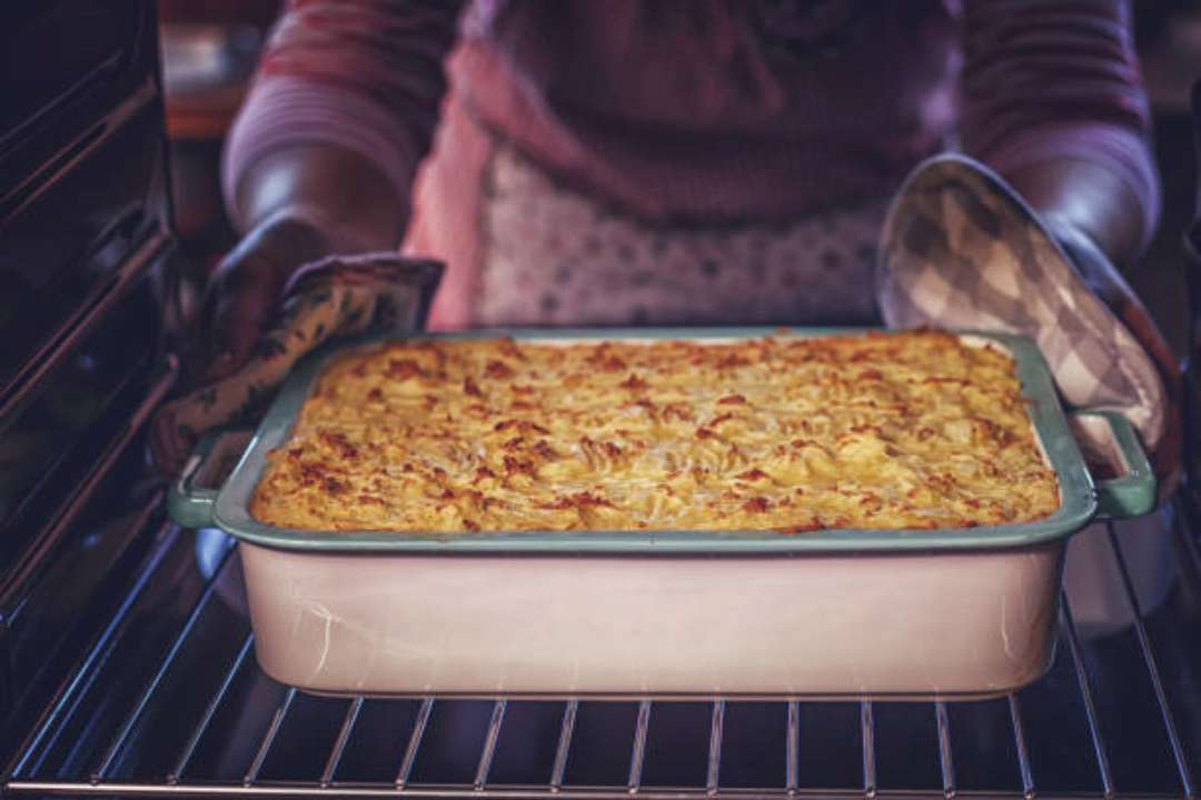 Запіканка з фаршем, овочами та сиром
