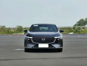 Фото: Mazda Вы ее захотите, но не получите (пока): Mazda представила электрический седан EZ-6