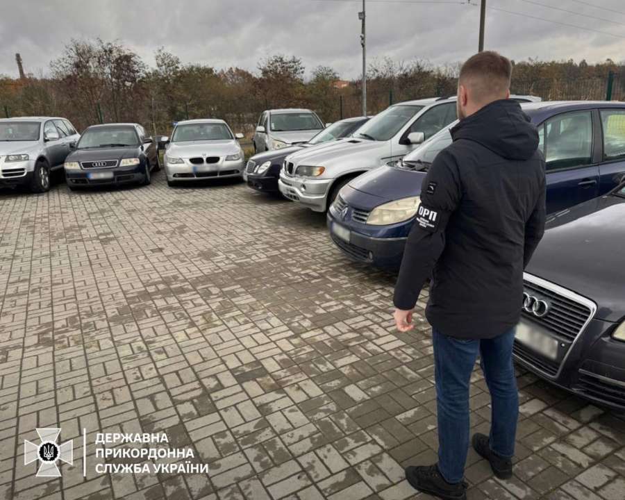 Во Львовской области разоблачены "благотворительные" фонды, которые ввозили авто на продажу