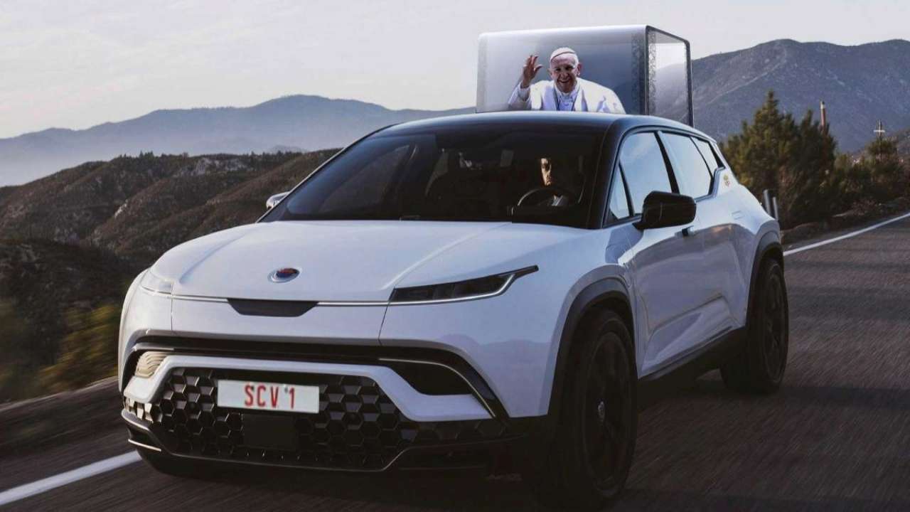 Папі Франциску подарують автомобіль з куполом
