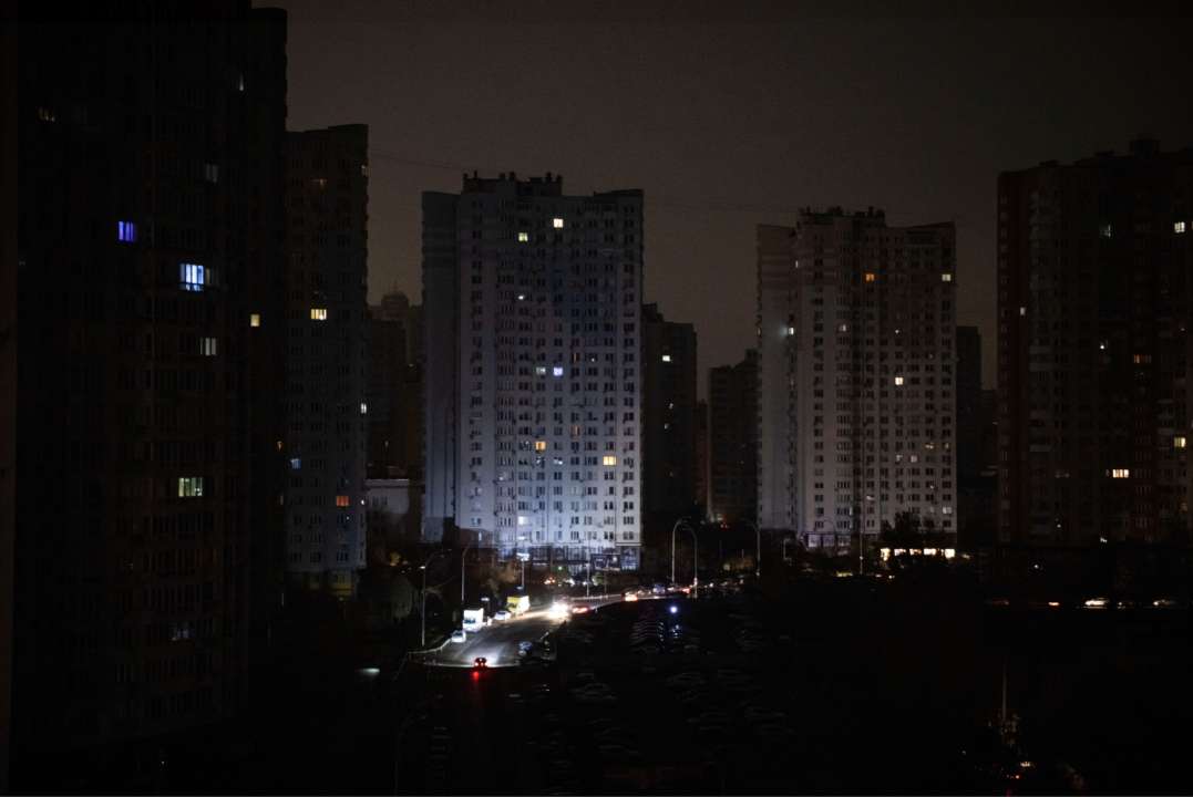 Графики отключения света 27 мая 2024 по Украине. Фото: GettyImages/Автор- Ed Ram когда будут отключать свет 27 мая в киеве
