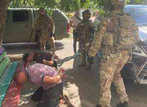 В Житомирской области поймали "криминальных авторитетов", которые требовали деньги от военнослужащего / Фото: zt.npu.gov.ua В Житомирской области поймали "криминальных авторитетов", которые требовали деньги от военнослужащего / Фото: zt.npu.gov.ua