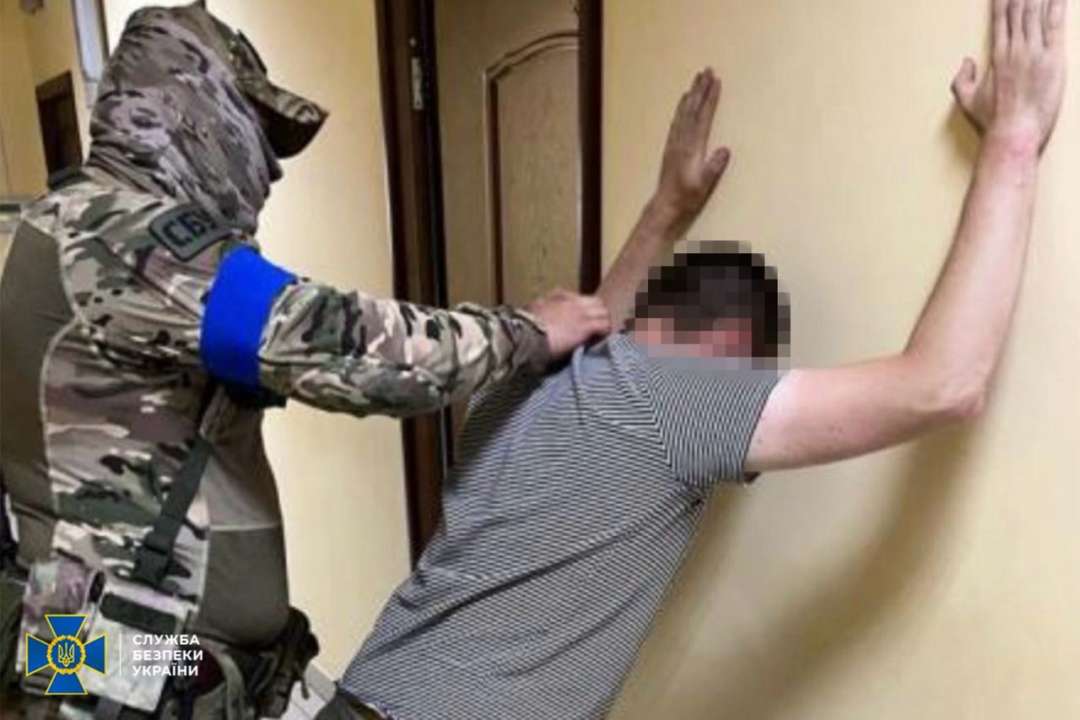 СБУ разоблачила агента рф, который притворялся спасателем/Фото: СБУ