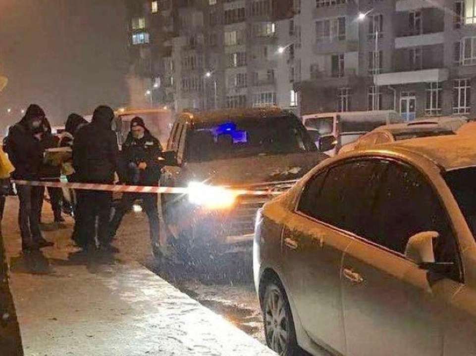 Обвинувачений уже був засуджений за замах на умисне вбивство, скоєний на замовлення. Наразі він перебуває під вартою Обвинувачений уже був засуджений за замах на умисне вбивство, скоєний на замовлення. Наразі він перебуває під вартою