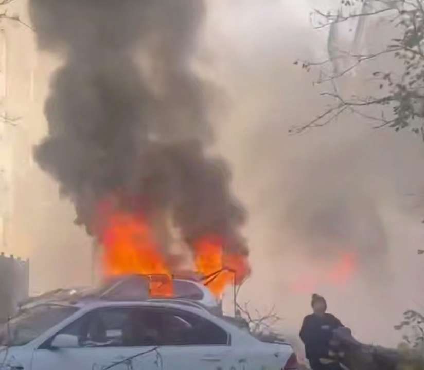 Удар по житловій забудові. Є цивільні загиблі, поранені. Кількість уточнюється. 8 загиблих, 18 поранених Удар по житловій забудові. Є цивільні загиблі, поранені. Кількість уточнюється. 8 загиблих, 18 поранених