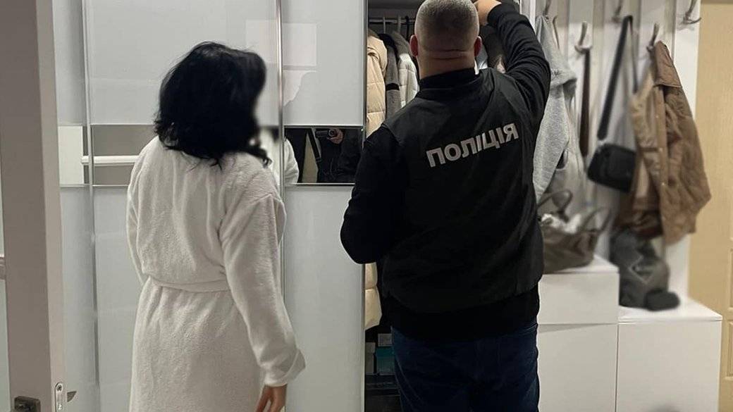 У врача диагностического центра в Житомире прошли обыски/Фото: Суспільне У врача диагностического центра в Житомире прошли обыски/Фото: Суспільне