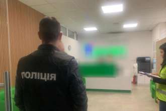 У врача диагностического центра в Житомире прошли обыски/Фото: Суспільне У врача диагностического центра в Житомире прошли обыски/Фото: Суспільне