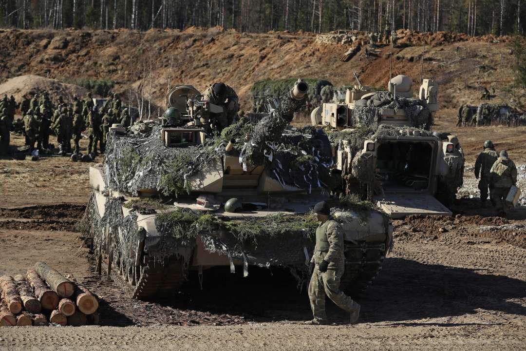 Військові
