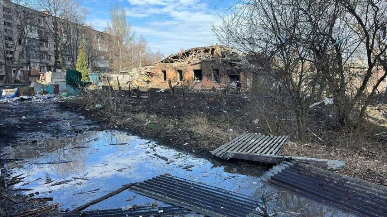 Российские террористы ударили по Константиновке. Фото: Павел Кириленко Констянтиновка