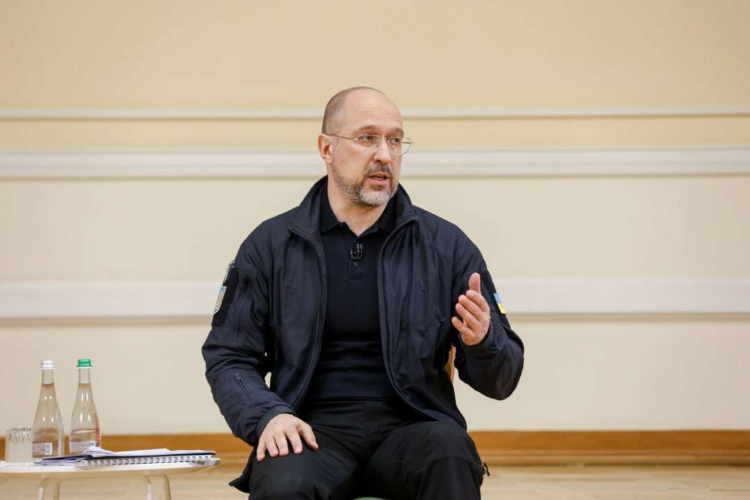 Шмыгаль пообещал своевременную выплату зарплат и пенсий: названы главные задачи Правительства