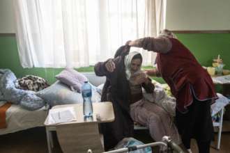 В Изюме эвакуировали пациентов психоневрологического интерната/Фото: Getty Images Изюм