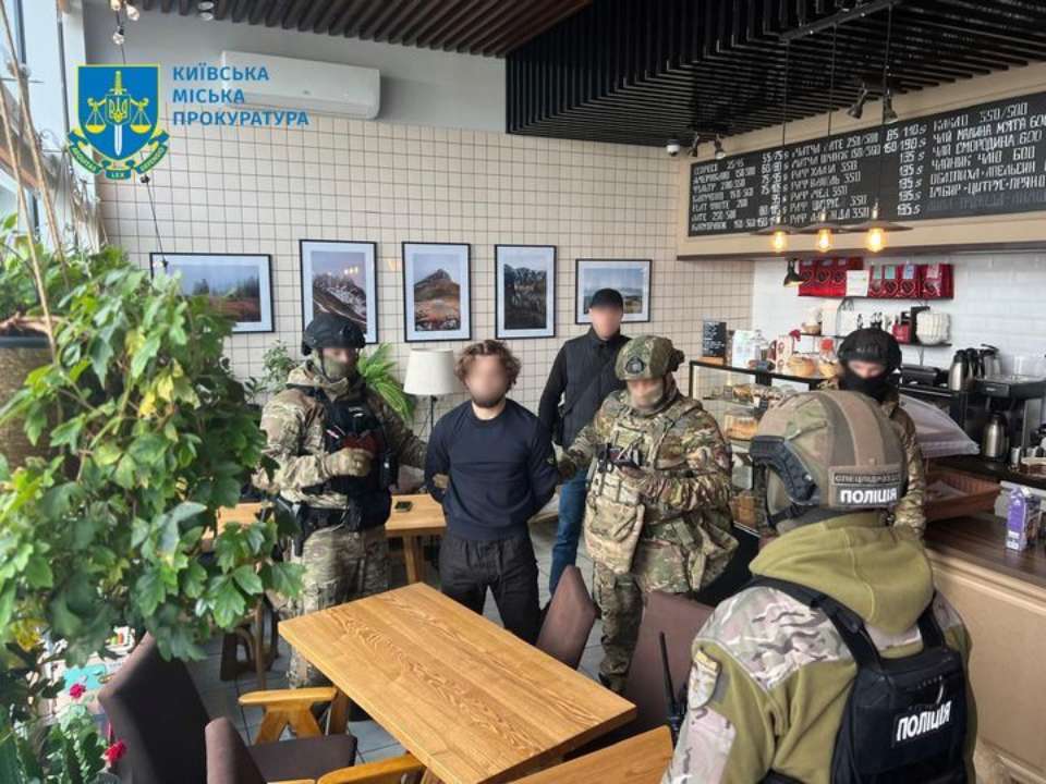 У Києві затримали учасника "сходки кримінальних авторитетів"/Фото: kyiv.gp.gov.ua У Києві затримали учасника ОЗУ, яке займалося переправленням військовозобов'язаних через кордон