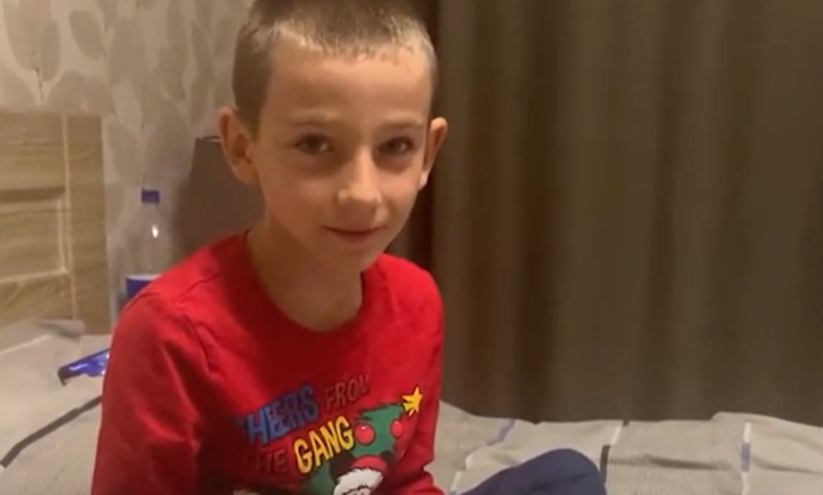 Из Бахмута эвакуировали 8-летнего сироту, родители которого погибли при обстреле/Фото: скриншот