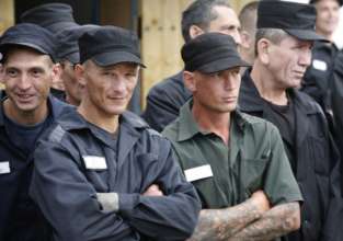 Злочинці в армії рф: держдума дозволила уникнути покарання за підписання контракту Злочинці в армії рф: держдума дозволила уникнути покарання за підписання контракту