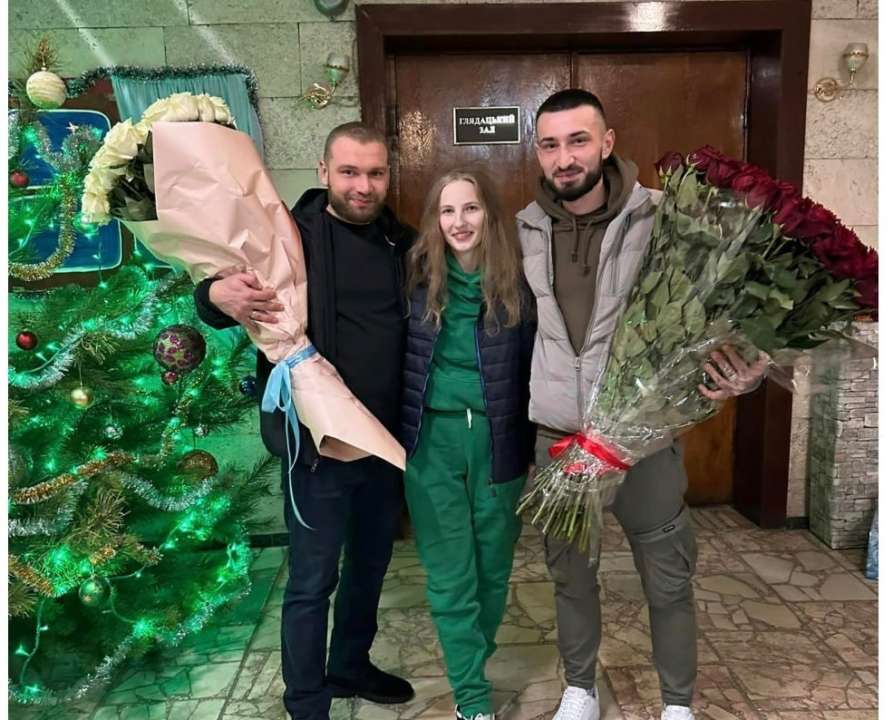 Не видели друг друга 2 года: освобожденная из плена военный медик обручилась с любимым-морпехом/Фото из открытых источников Не видели друг друга 2 года: освобожденная из плена военный медик обручилась с любимым-морпехом