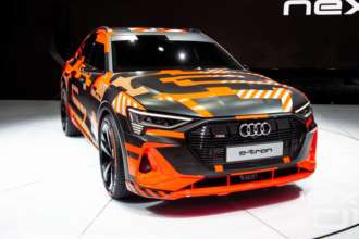 Нові Audi продаватимуться в Китаї без фірмового логотипа/Фото: Robert Hradil/Getty Images Audi e-tron