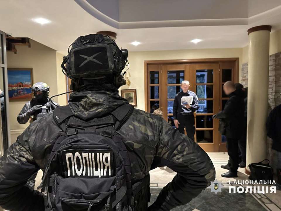 Нацполіція викрила ексрадника з Міноборони та нардепа/Фото: Нацполіція