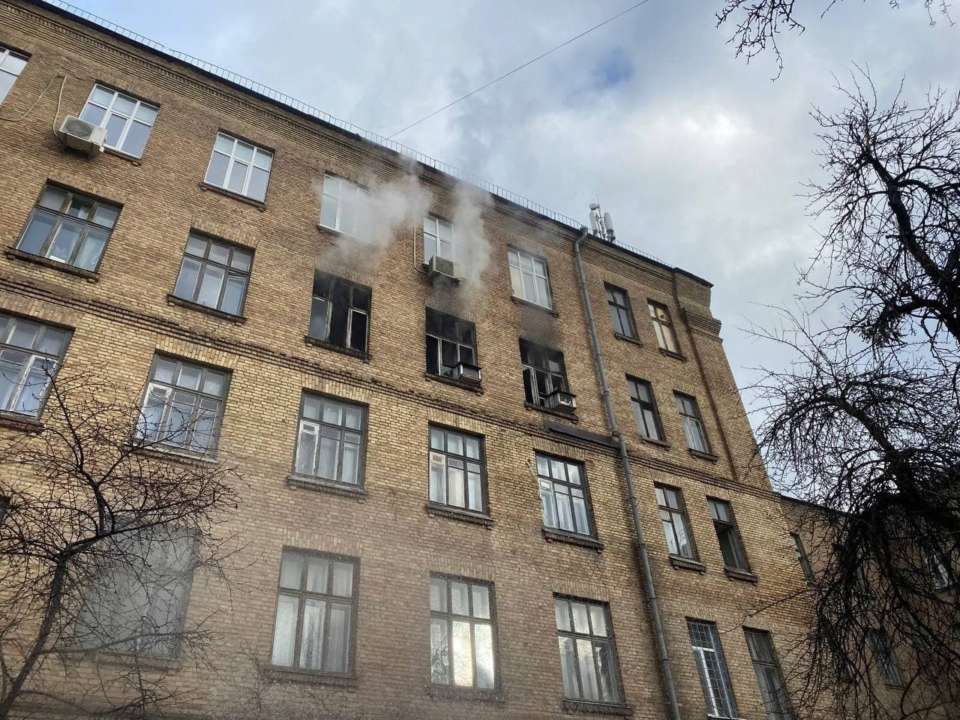 У Києві спалахнув Інститут автоматики / Фото: ДСНС