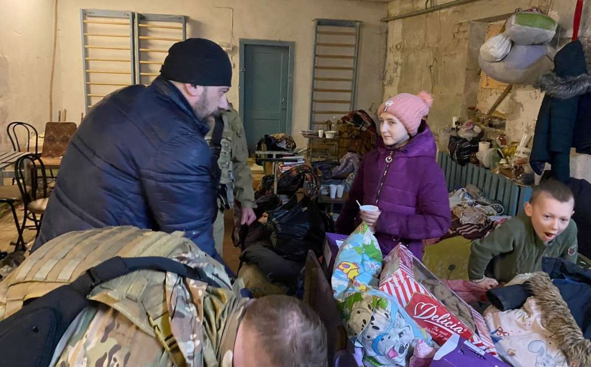 У підвалі школи російські окупанти тримали понад 150 місцевих жителів/Фото: Viacheslav Chaus/Facebook Люди хворіли та вмирали: на Чернігівщині окупанти тримали у підвалі школи понад 150 заручників