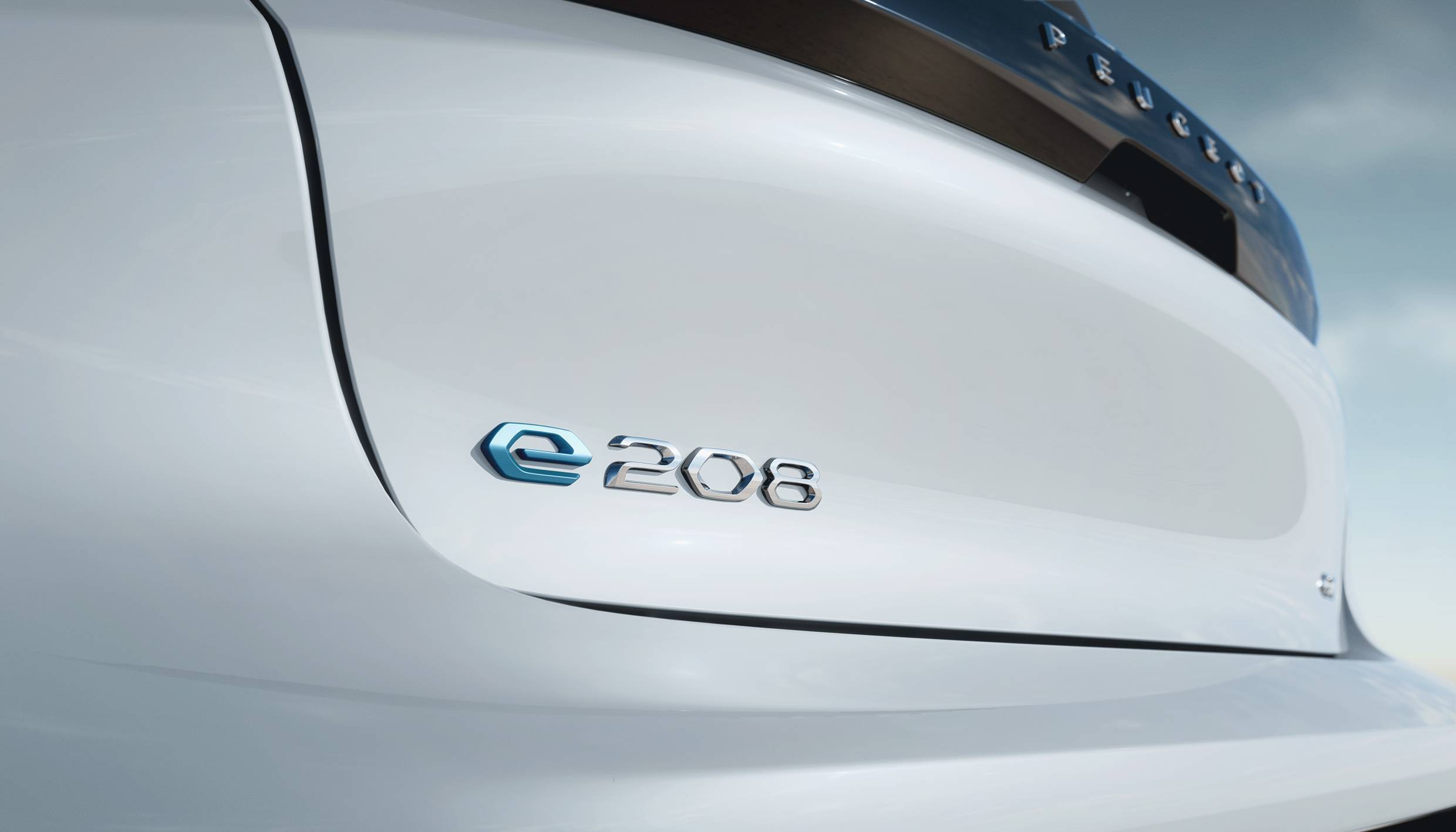 Peugeot представила компактний електрокар із запасом ходу 400 км/Фото: Stellantis Peugeot
