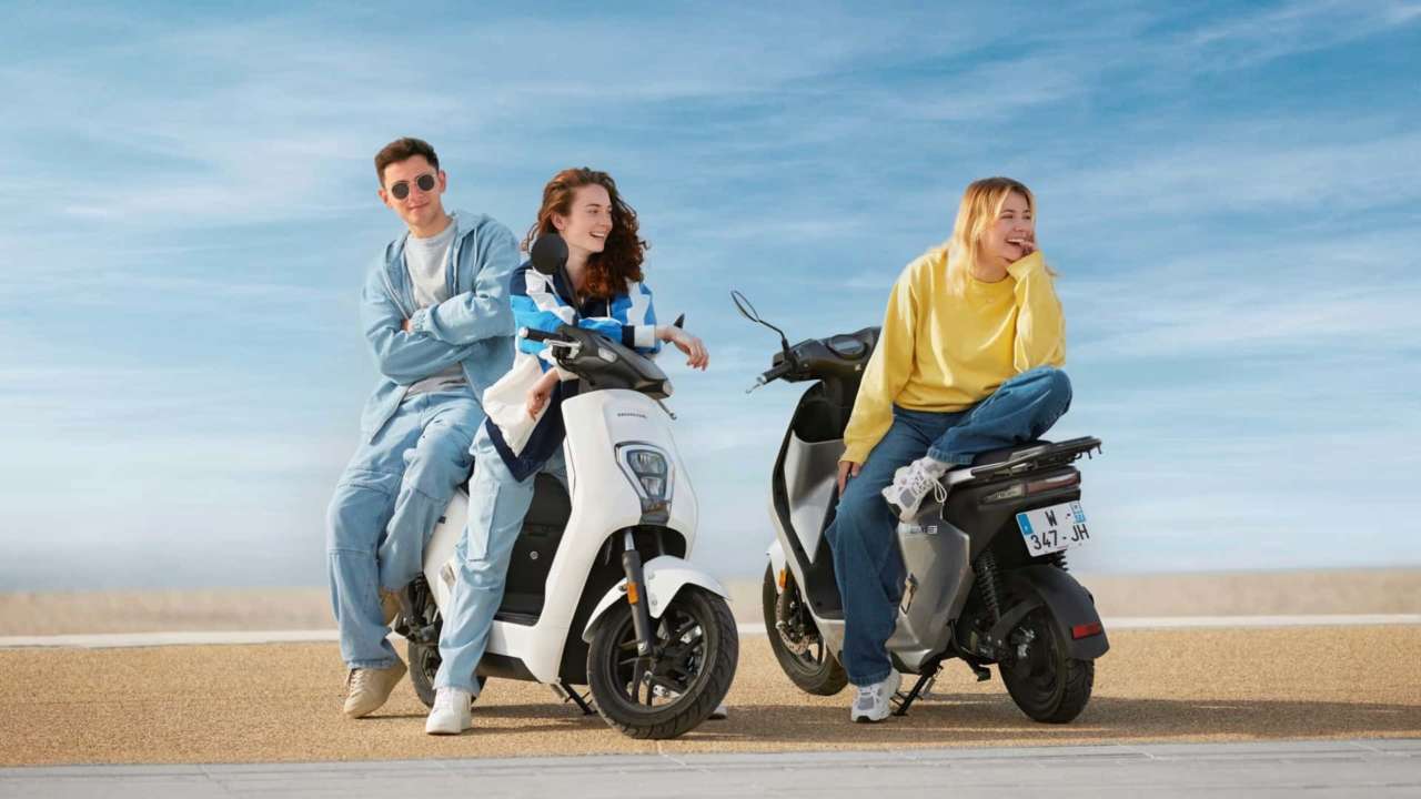 Honda представила отличный электроскутер EM1 e:/Фото: Honda Honda представила идеальный электроскутер для города