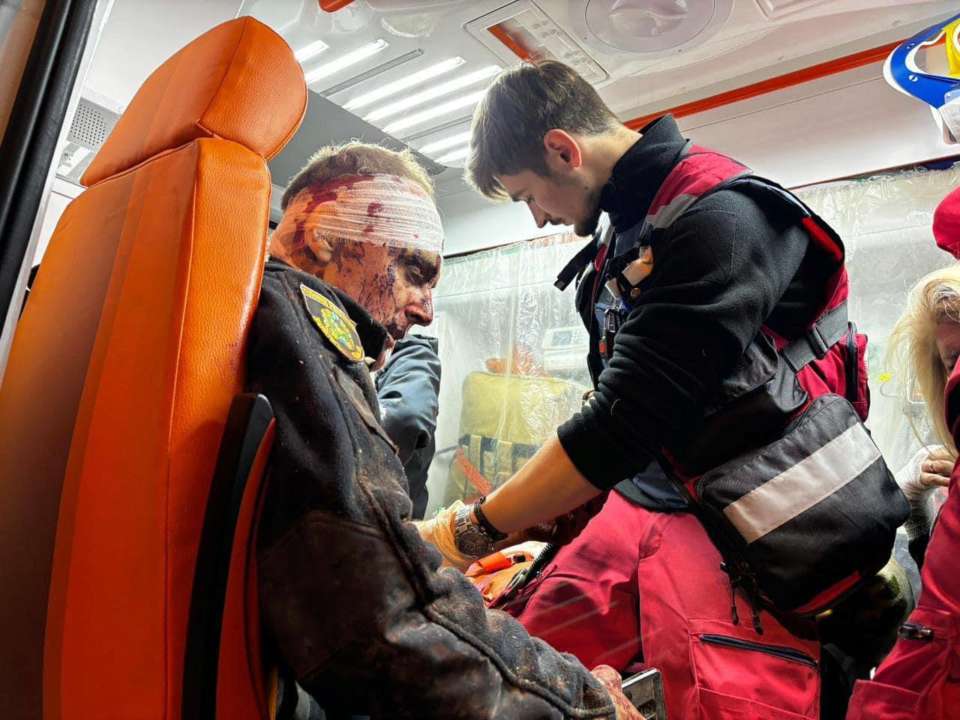 россия ударила по месту дислокации полиции в Харькове/Фото: Олег Синегубов россия ударила по месту дислокации полиции в Харькове/Фото: Олег Синегубов